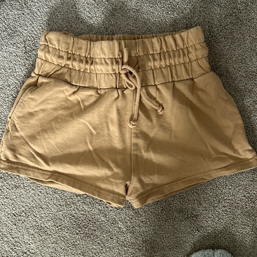 Extra high rise cloth shorts size large fits like a med